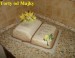Kniha so žltými kvetmi